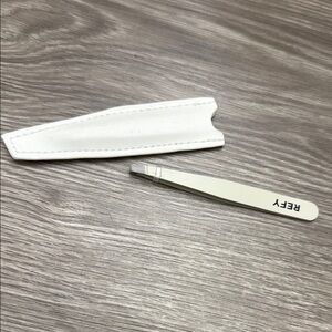 REFY slant tweezers